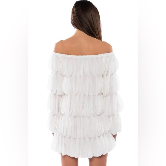 🥳HP🎉 White Angelic Off The Shoulder Mini Dress 🎀 NWT. ALL White!! - Picture 2 of 3